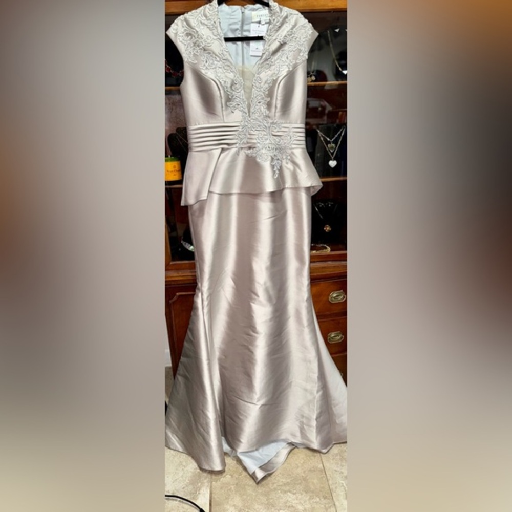 Feriani Couture Embroidered Satin Peplum Gown – Size 12